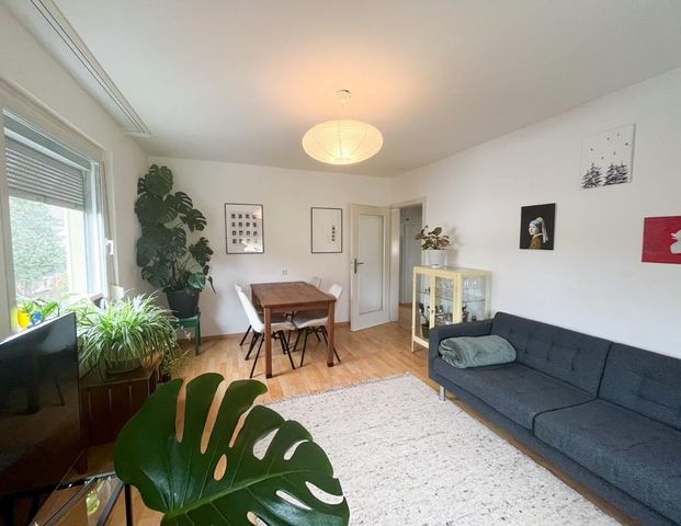 Schöne 2,5-Zimmer-Wohnung mit gr. Balkon in Stuttgart-Vaihingen - Photo 1
