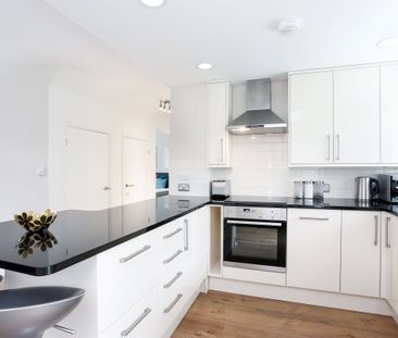 2 bedroom flat to rent - Photo 3