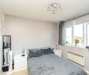 1 bedroom semi-detached house to rent - Photo 3