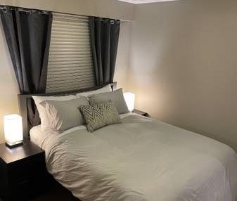 Executive Furnished Unit - private ent, in-suite storage & office nook - Photo 1