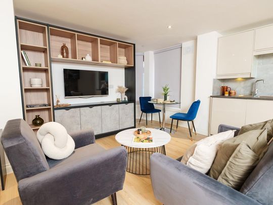 Studio to rent - Photo 1