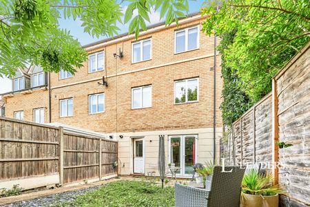 1 bedroom property to rent The Pastures, Brewers End, Takeley, Bishops Stortford, CM22 - Photo 3