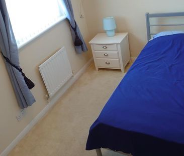 2 bedroom terraced house to rent - Photo 3