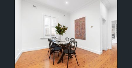 CHARMING HOME IN A PREMIUM SETTING - Photo 2