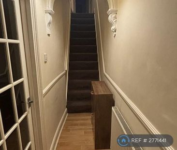 3 bedroom terraced house to rent - Photo 3