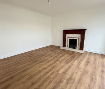 Hill View, Cardiff, Fairwater - Photo 1