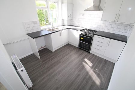 2 bedroom terraced house to rent - Photo 4