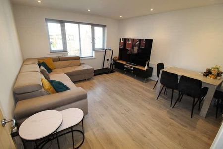 Wren Lane, Ruislip, HA4 - Photo 2