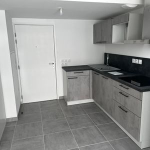 location Appartement T3 DE 55.35m² À MARSEILLE - Photo 2