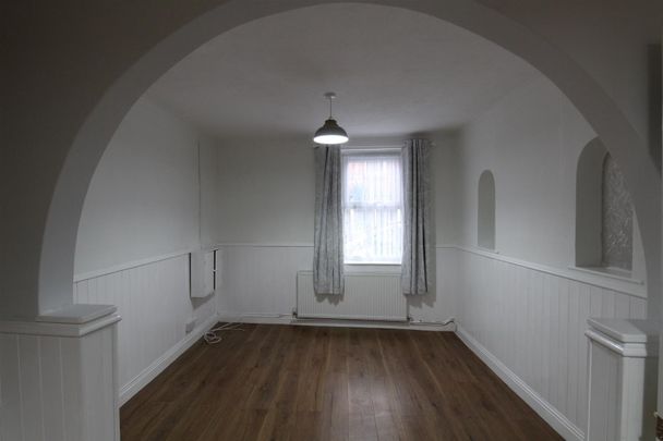 Eastland Road, Yeovil - Photo 1