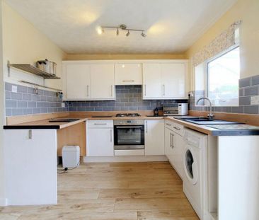 3 bedroom semi-detached house to rent - Photo 1