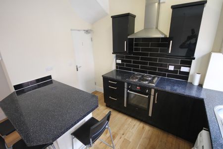 Quarry Street, Woodhouse, Leeds, LS6 2JU - Photo 2