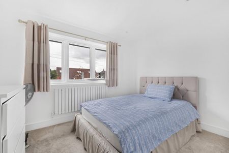 5 bedroom detached house to rent - Photo 4