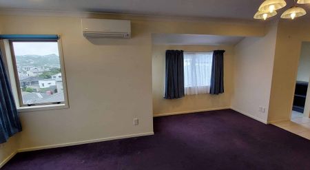 Charming 4BR Home in Johnsonville - Photo 3