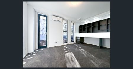 Elegant Family Home for Rent in Dover Heights - Photo 3