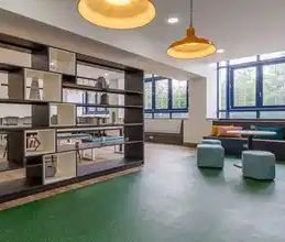 Silver Room - Photo 5