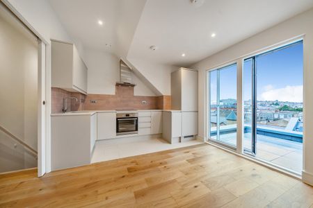 Broadway Court, Wimbledon, London, SW19 - Photo 5