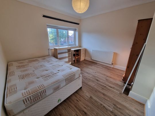 6 Bed Student Accommodation - Photo 1