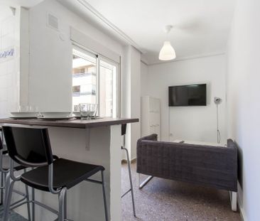 Lovely single room in Plaza Ávila Street - Photo 4
