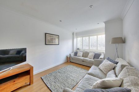 4 bedroom detached house to rent - Photo 4