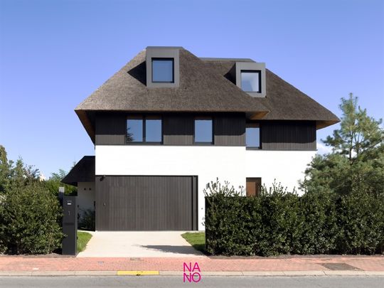 Uitzonderlijke nieuwbouwvilla te huur in een residentiële woonwijk nabij de Charl's te Knokke - Photo 1