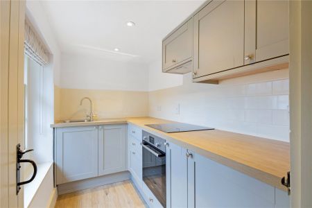 Oxford Street, Woodstock, Oxfordshire, OX20 flat to rent - Photo 2