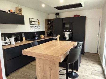 Location Maison 5 pièces 143 m2 à Morancez - Photo 5