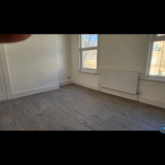 4 bedroom terraced house to rent - Photo 1