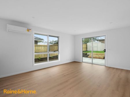 Spacious Family Home! - Photo 2