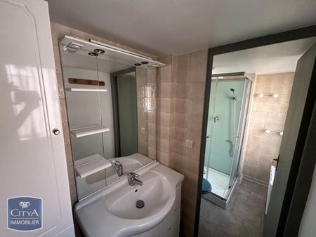 Location Appartement 2 pièces 41m² CHATEAUROUX 36000 - Photo 4