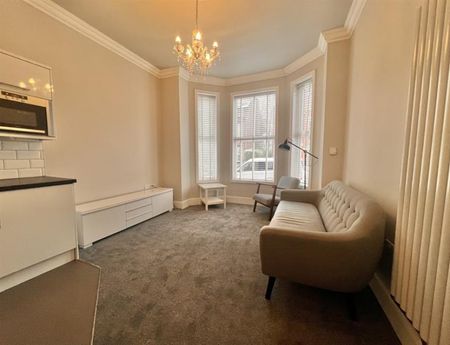 Central Road, Didsbury - Photo 4