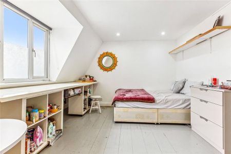 3 bedroom flat to rent - Photo 3