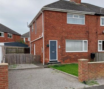 3 bedroom semi-detached house to rent - Photo 1