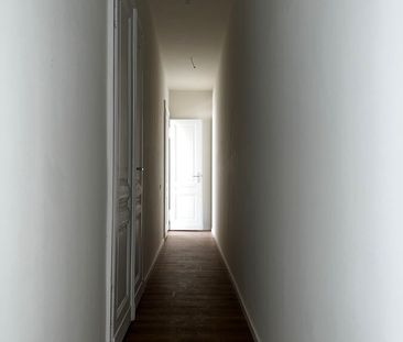 ERSTBEZUG - geräumige 2-Raum Altbauwohnung mit Balkon - Photo 1