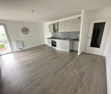 Location Appartement 3 pièces 63m² - Photo 2