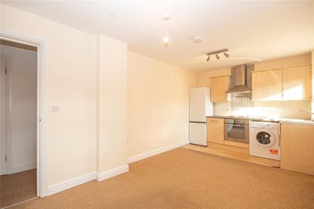 1 bedroom flat to rent - Photo 4