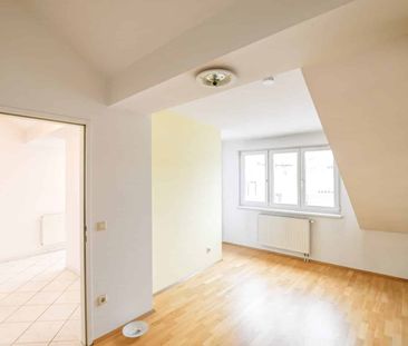 1-Zimmer-Altbau mit Terrasse - Photo 1