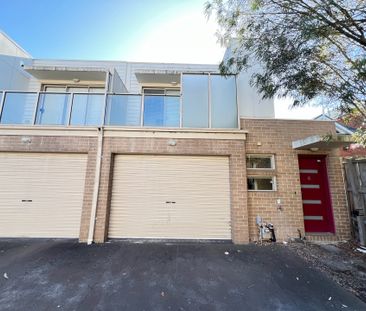 2 bedroom townhouse in the heart of Boronia - Photo 2