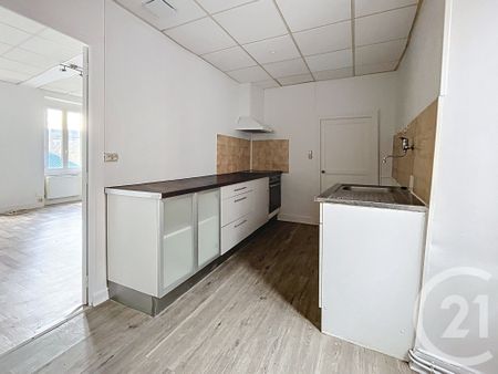 Location Appartement 3 pièces 62m² LA ROCHE BLANCHE 63670 - Photo 2