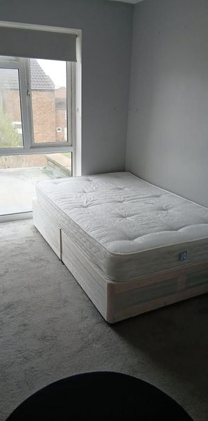 1 bedroom in a house share to rent - Photo 1