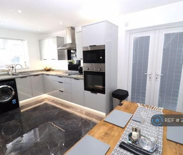 2 bedroom end of terrace house to rent - Photo 6