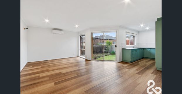 Ideal rear unit with only 2 on the block - Photo 1