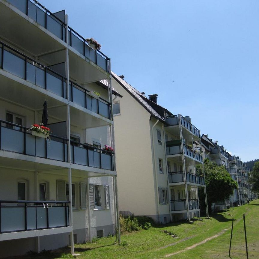 GEMÜTLICHE DREI-ZIMMER-DACHGESCHOSSWOHNUNG MIT BALKON IN BRÜGGE - Foto 1