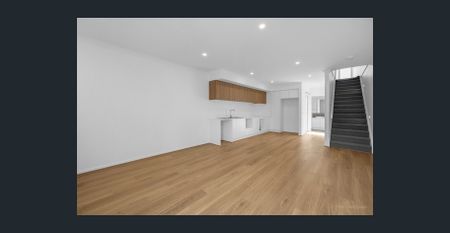 Effortless Townhouse Living! - Photo 5