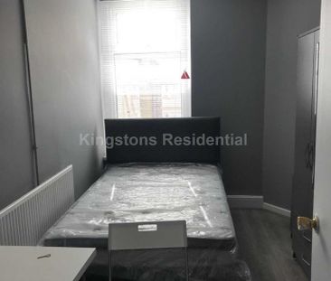 6 bedroom terraced house to rent - Photo 1