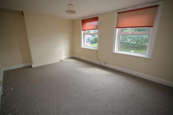 2 bedroom maisonette to rent - Photo 1