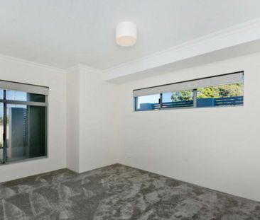 Stunning 4x2 In Yokine - Photo 2