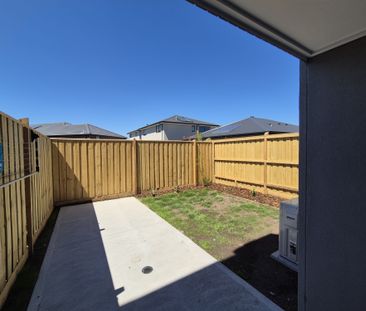 Beautiful, newly built townhouse - Photo 6