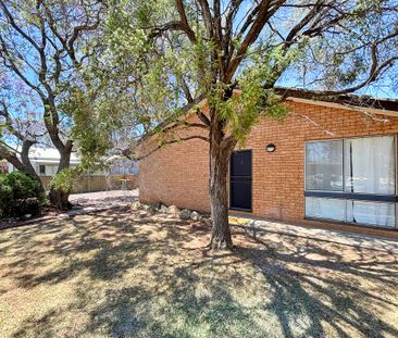 2 bedroom renovated unit in West Dubbo - Photo 1