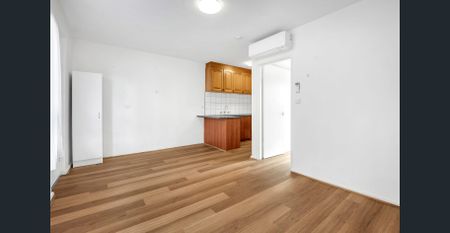 Neat, low-maintenance living in prime Reservoir location - Photo 2